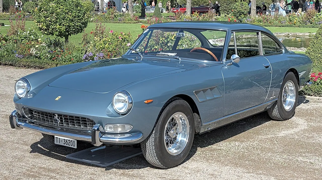 Ferrari 330 GT 2+2 (1964–1967)